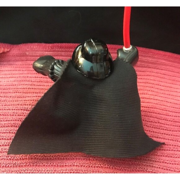 2001 Hasbro Star Wars Galactic Heroes Darth Vader 3" - Picture 2 of 5